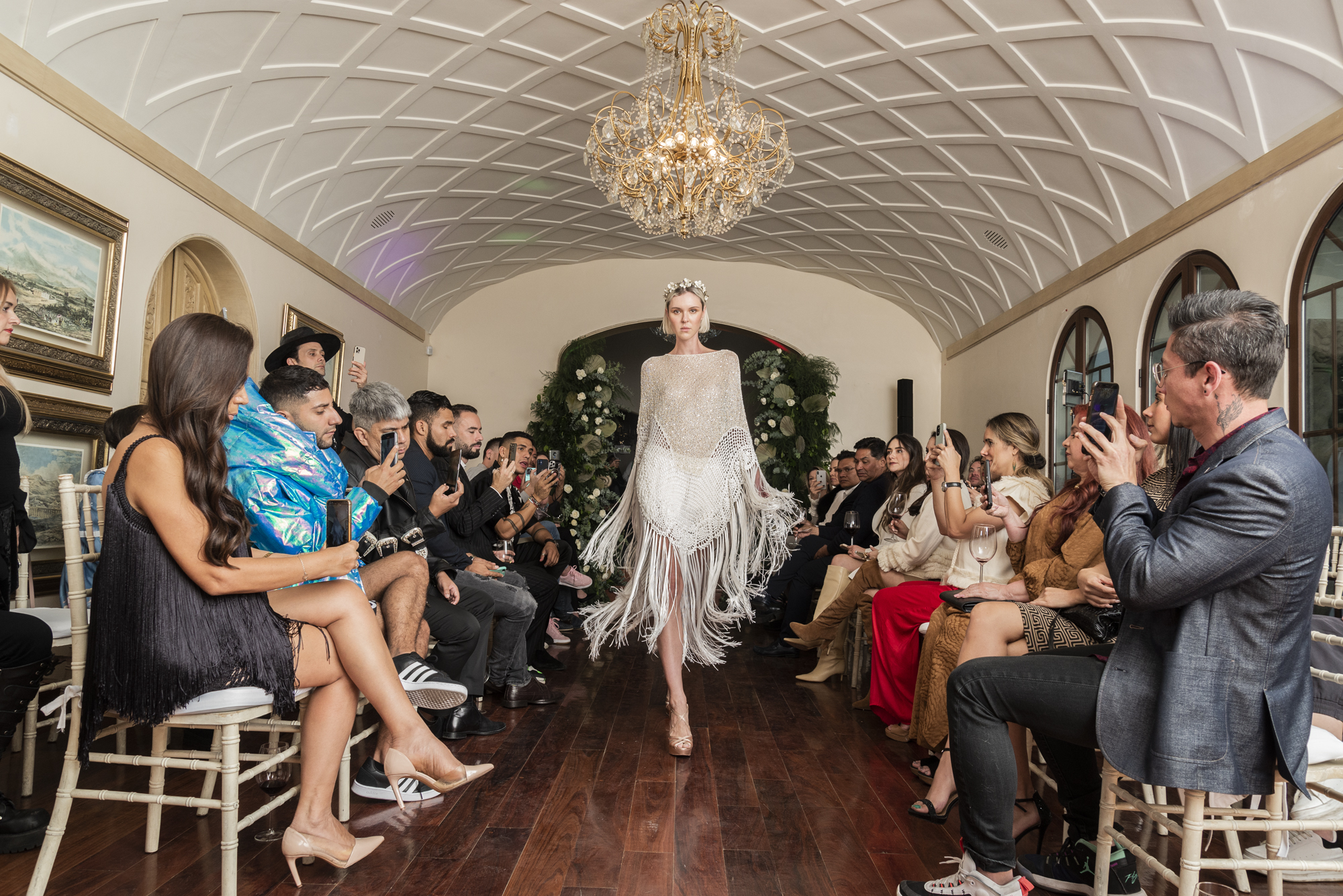 MODA Y CAUSA DE LA MANO DE IBRAINA